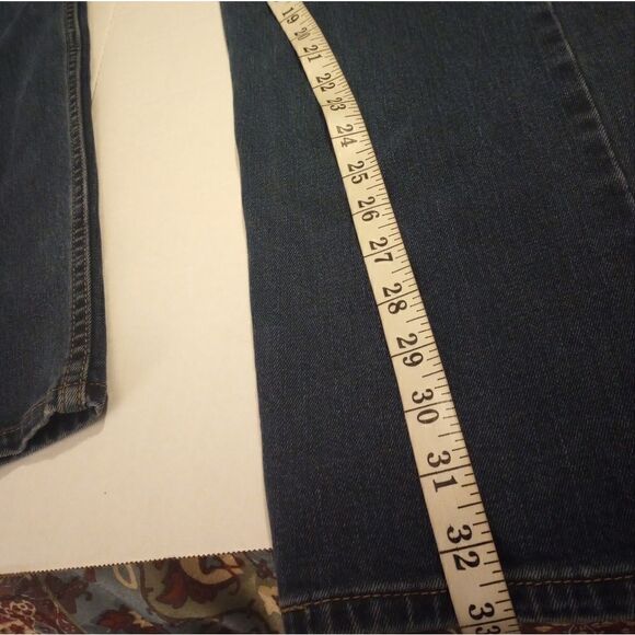- Levi's 505 straight medium wash jeans - Picture 8 of 11